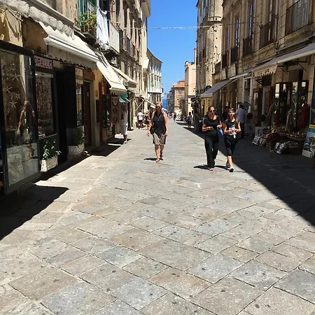 Apartment With Sea View *