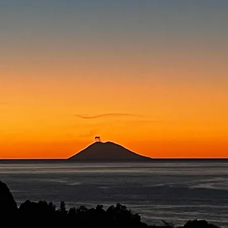 Apartman With Sea View *