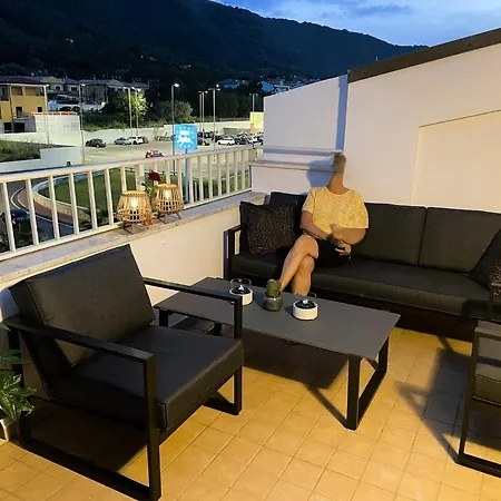 Apartment With Sea View *