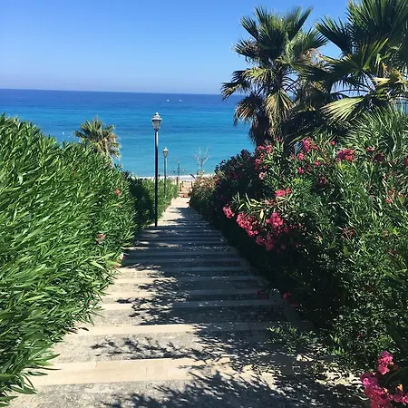 Apartment With Sea View Tropea