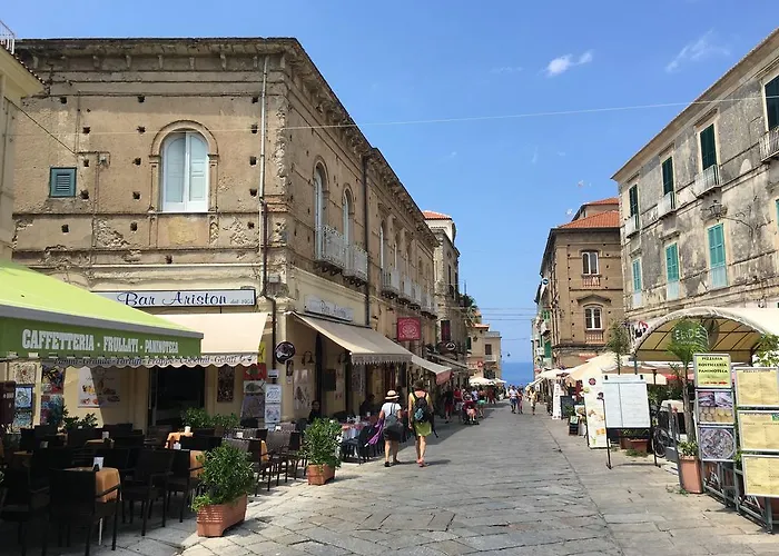 With Sea View 特罗佩阿